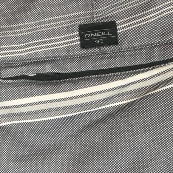 O'Neil Gray Cream Striped Board Shorts Men's Size 36 - Picture 10 of 16